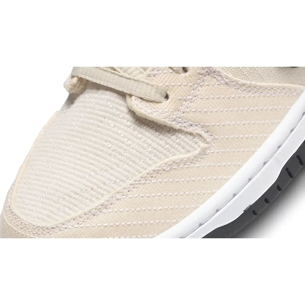 Nike SB Dunk Low 'Albino & Preto'