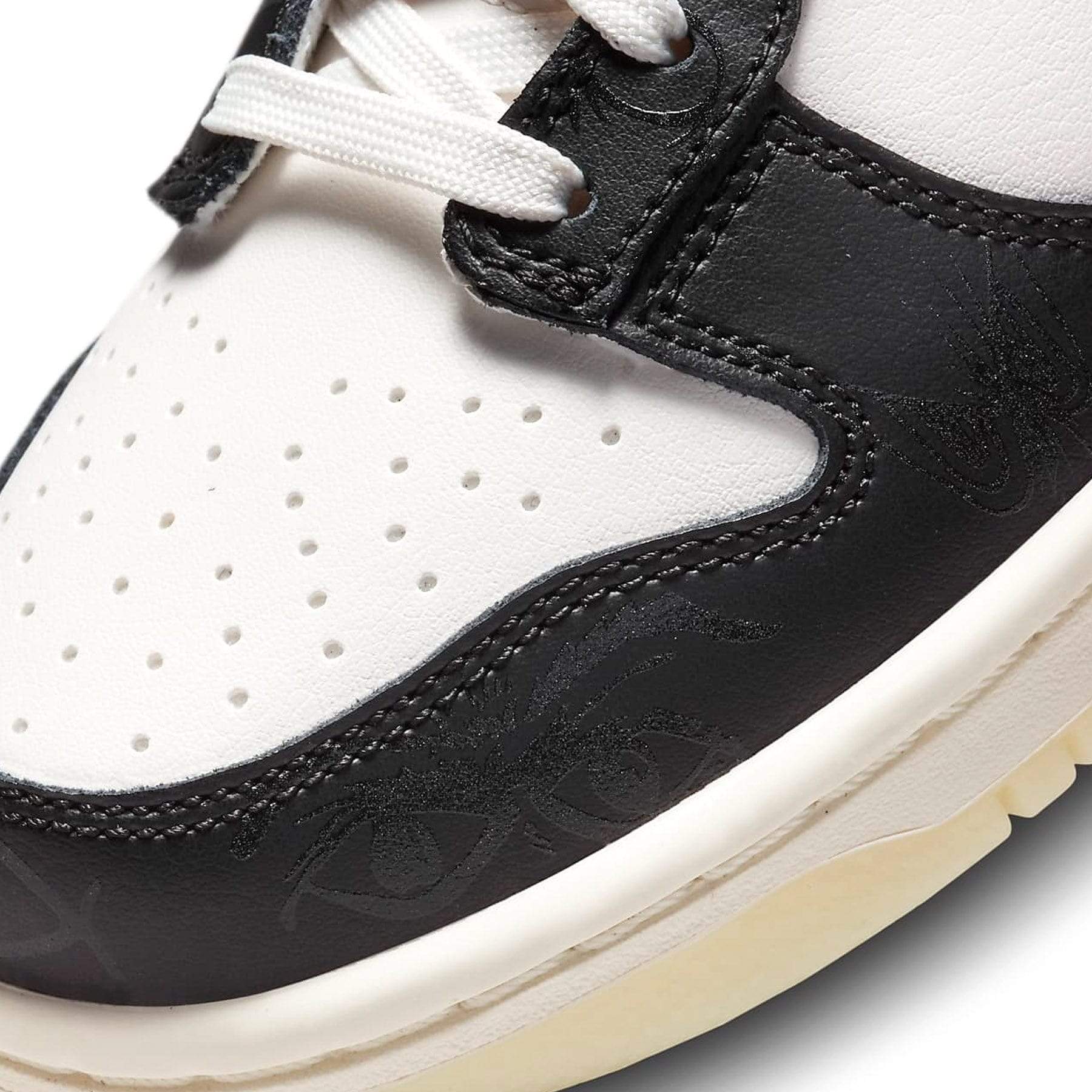 Nike Dunk Low 'Halloween'