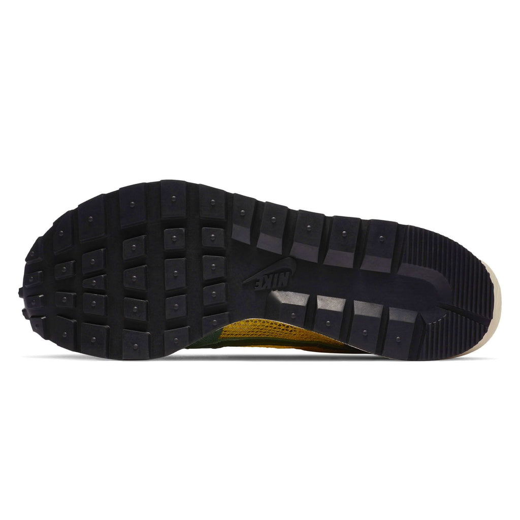 Nike x Sacai Vaporwaffle 'Tour Yellow Stadium Green'